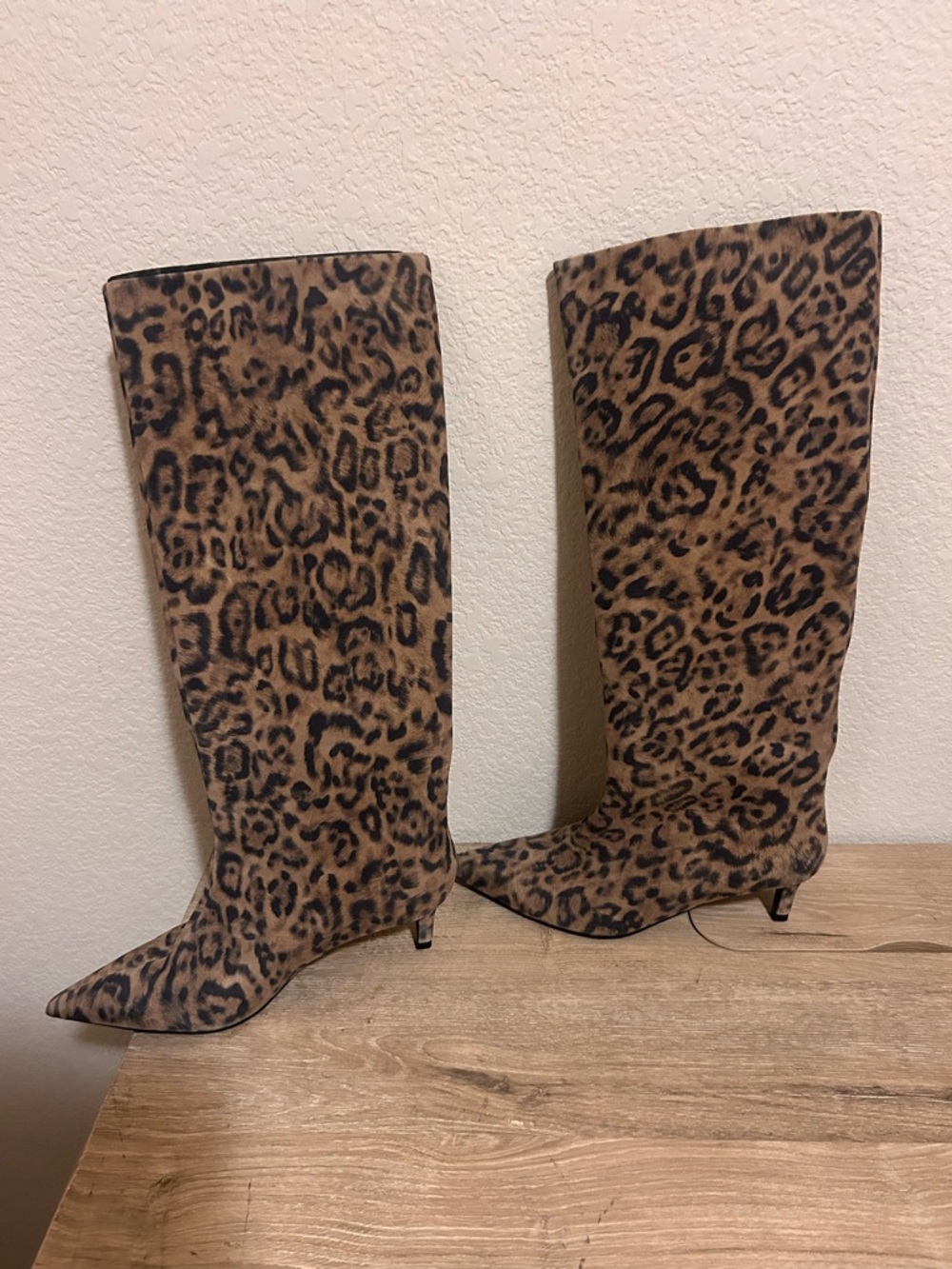 New Free People Leopard Kiki Kitten Heel Boots - Picture 7 of 7